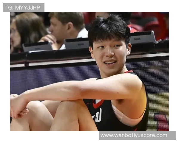 开拓者勇士赛后杨瀚森与波杰姆互动尽显默契与友谊 开拓者勇士赛后杨瀚森与波杰姆互动尽显默契与友谊